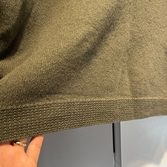 Gorgeous Wool Benetton cardigan - Picture 4 of 7